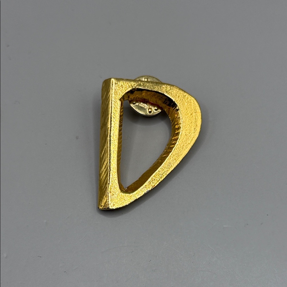 Vintage Ballou Recd Gold Tone D Initial Monogram Brooch Pin